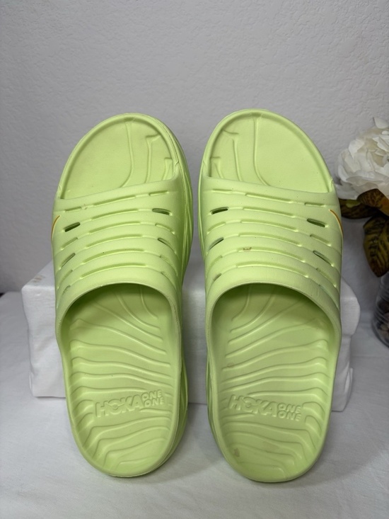 HOKA Ora Recovery Slides Lime Green Comfort Sandals Unisex Men10 Women12 Slip On main image 6